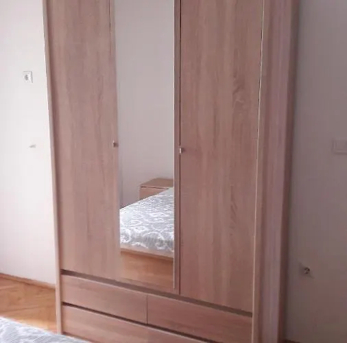 Toma Apartament Omiš