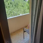 Apartment Toma Omis