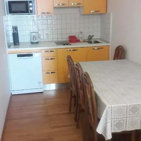 Toma Διαμέρισμα Omiš