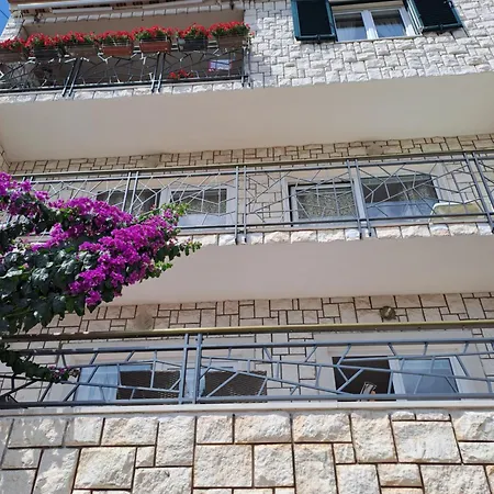 Toma Apartment Omis