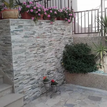 Toma Apartment *